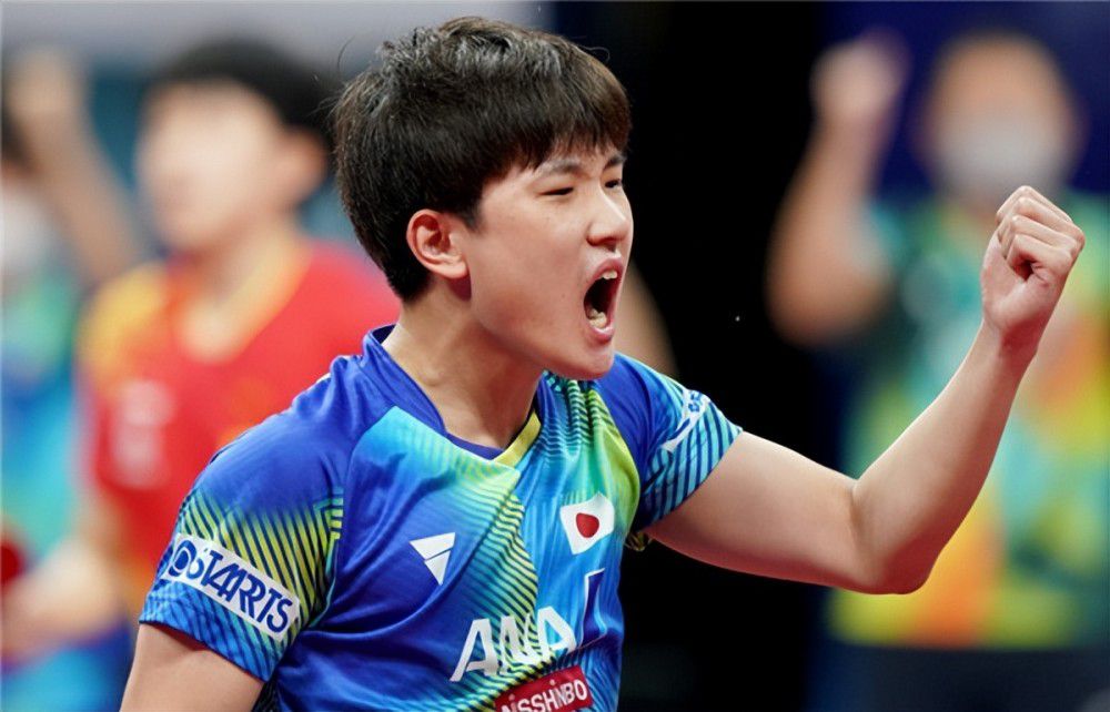 土媒：特拉布宗体育有意克拉森，球员本赛季仅为国米出场72分钟　据Sporx报道称，特拉布宗体育有意引进国米中场克拉森。
